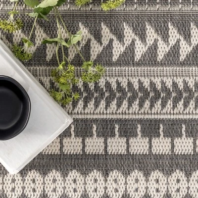 NuLOOM Teofila Outdoor Area Rug 7 NuLOOM Teofila Outdoor Area Rug - Image 5