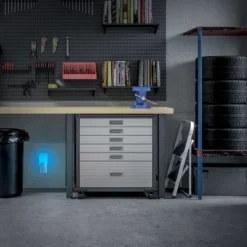 Raid Essentials Flying Insect Light Trap Starter Kit - 1 Device + 1 Refill -Garden Promotional Store GUEST 3419fb31 366e 4a2d 8343 8d8db8f00692