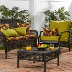 Set Of 2 Timberland Floral Outdoor Square Throw Pillows - Kensington Garden -Garden Promotional Store GUEST d41932a3 cd95 4a35 bb4a 4685bbe0a7fd