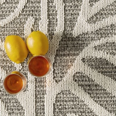 NuLOOM Corina Zebra Indoor/Outdoor Patio Area Rug 7 NuLOOM Corina Zebra Indoor/Outdoor Patio Area Rug - Image 5