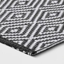 Diamond Check Indoor/Outdoor Rug - Room Essentials™ 7 Diamond Check Indoor/Outdoor Rug - Room Essentials™ -Garden Promotional Store GUEST ee6ed4e6 522b 45a4 817b 0fdcbd433976